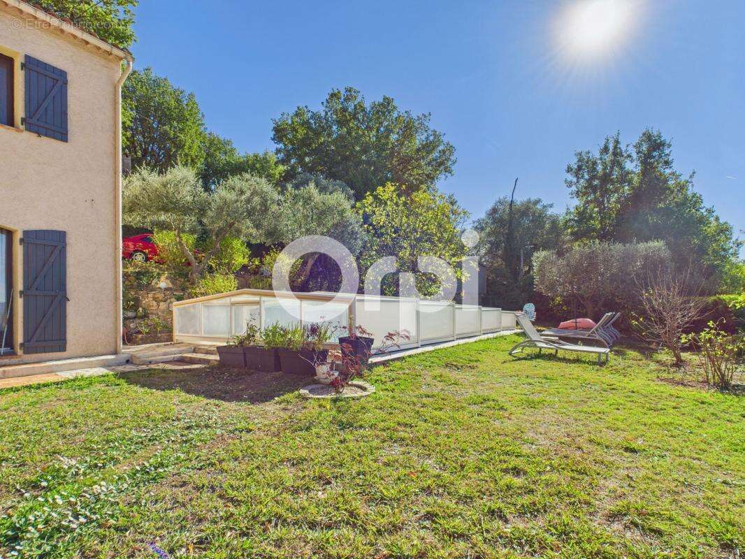 Appartement à MONTAUROUX