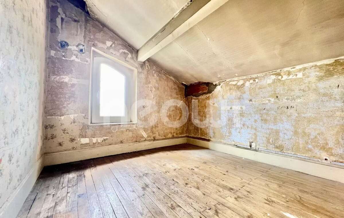 Maison à CHATELGUYON