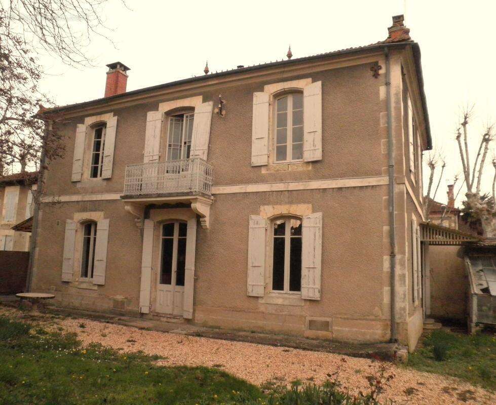 Maison de Maître - Basse ville - AUCH - photo 13