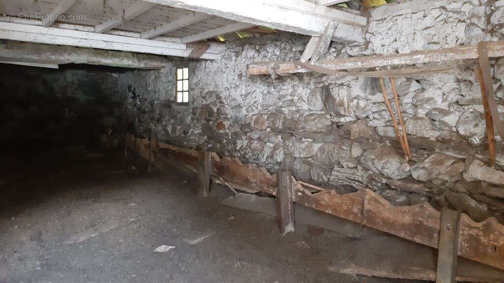 Maison à EAUX-BONNES