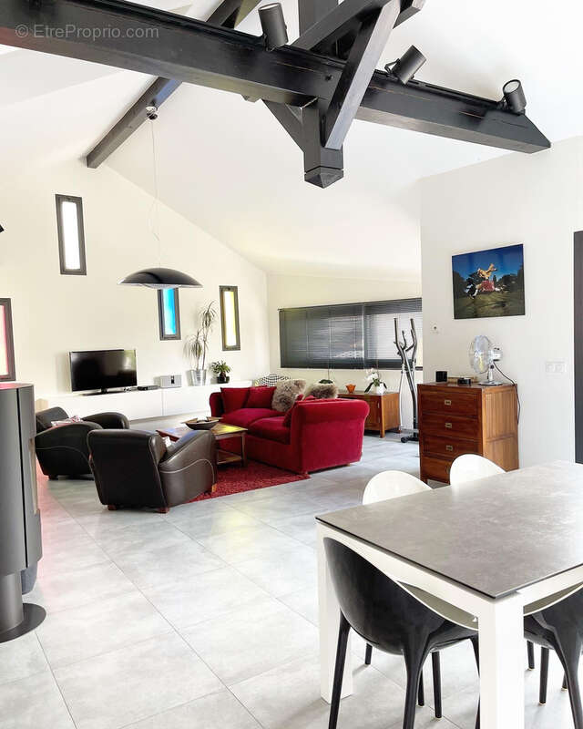 Maison à DIVONNE-LES-BAINS