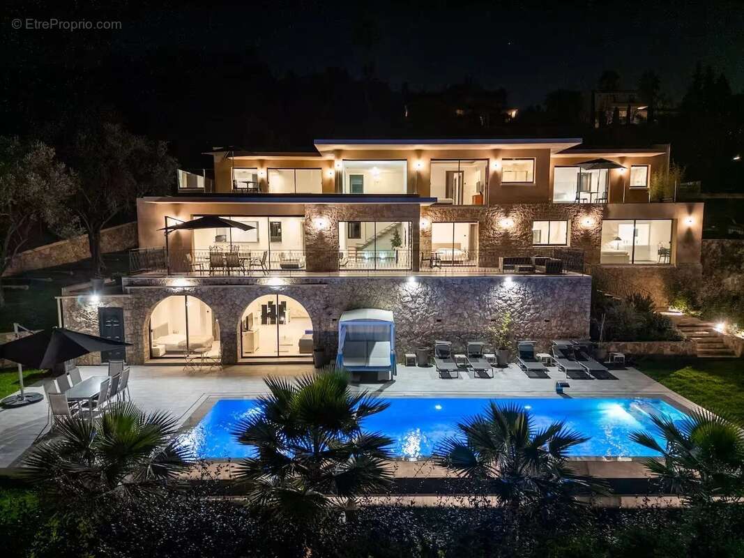 Maison à MOUGINS