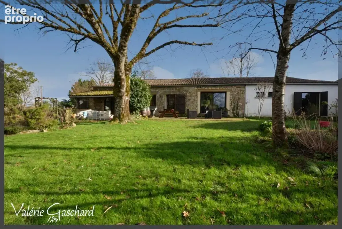 Montcaret – Belle maison en pierre de 250 m² en pleine campagne – Idéale projet familial ou activité touristique ou de bien être - photo 12