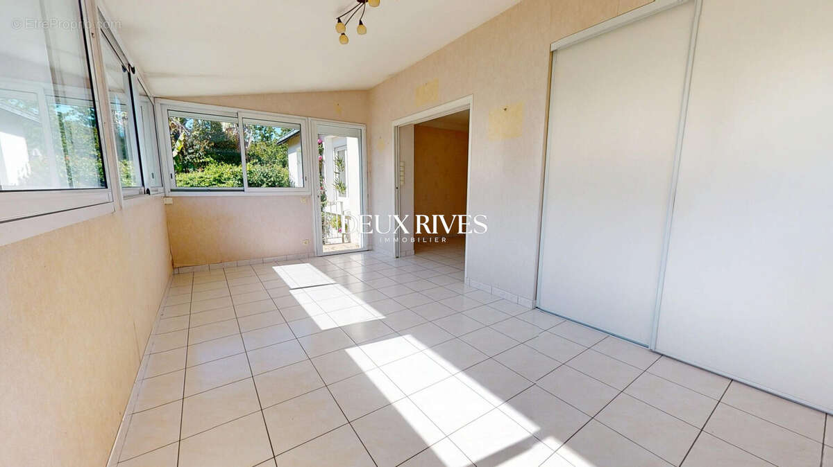 Maison 92 m² à Saint-Herblain  - photo 4