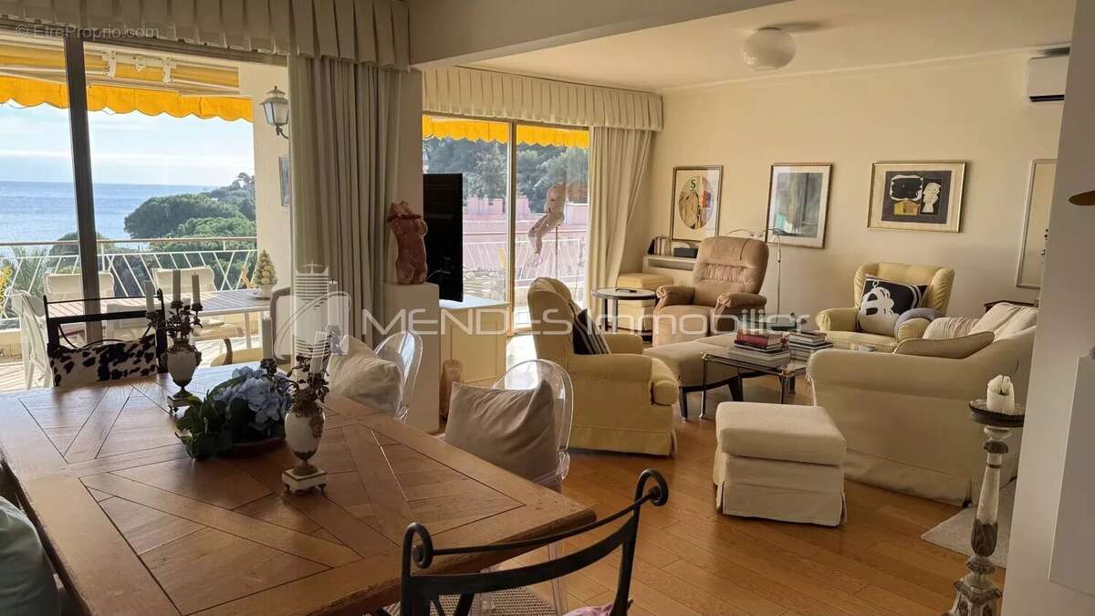 Appartement à ROQUEBRUNE-CAP-MARTIN