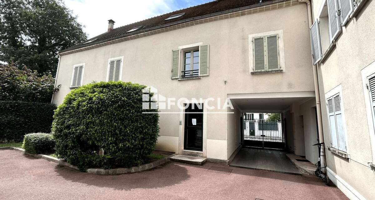 Appartement à BRIE-COMTE-ROBERT