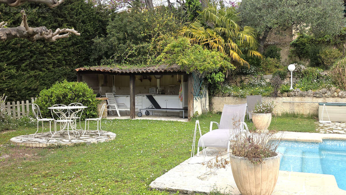Autre à MOUGINS