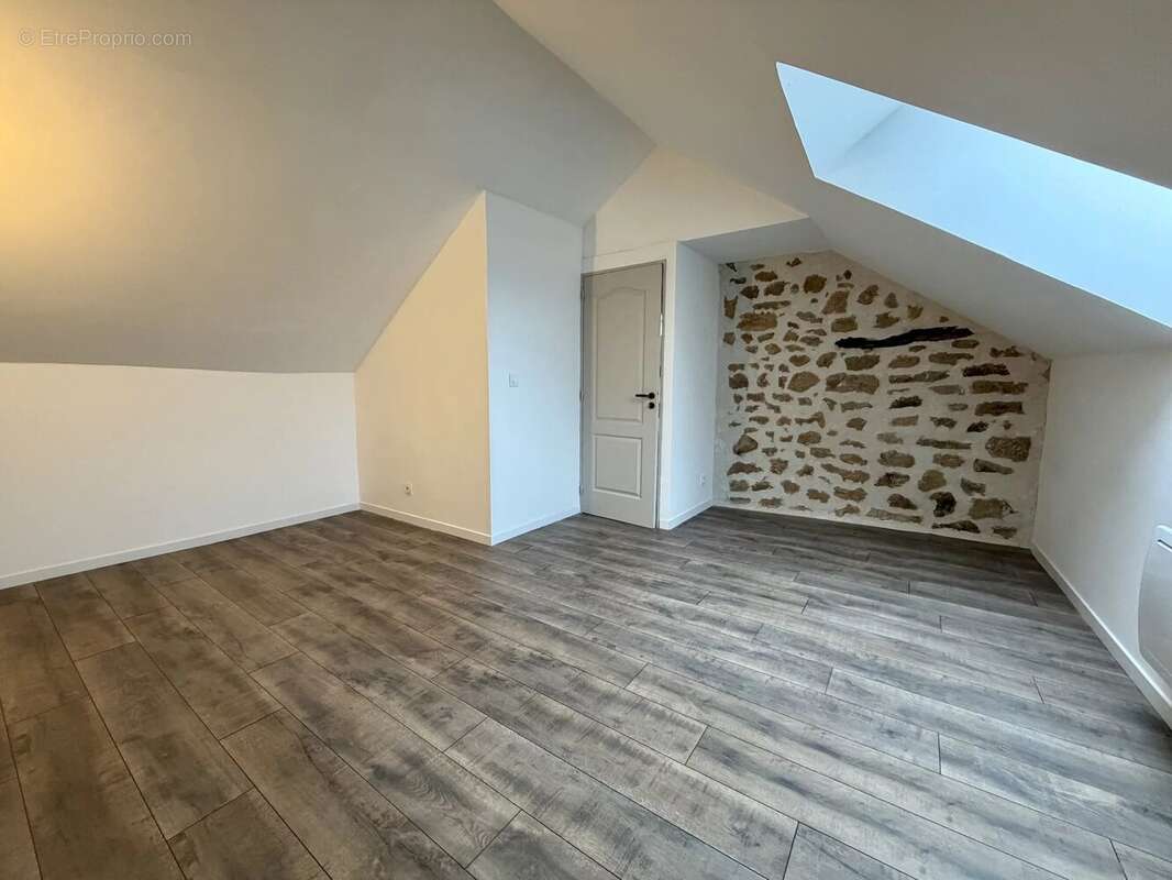 Maison à DUN-LES-PLACES