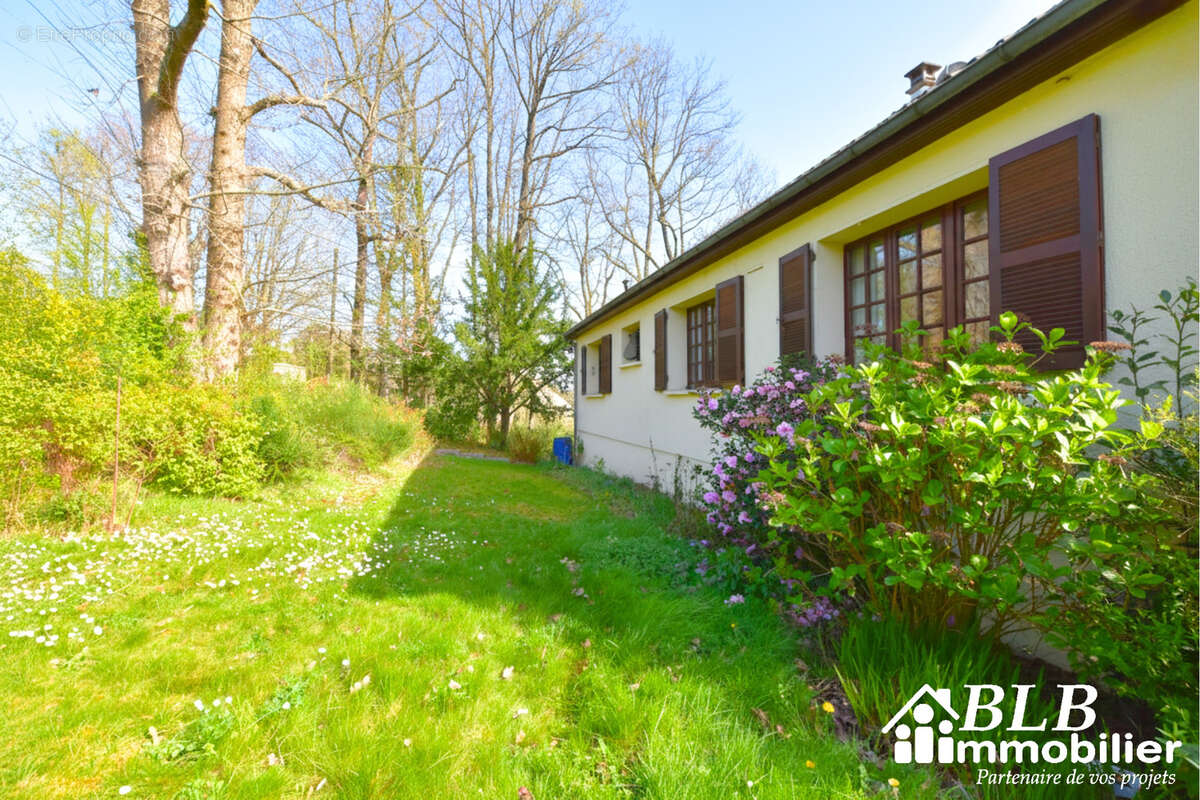 Maison à LES ESSARTS-LE-ROI