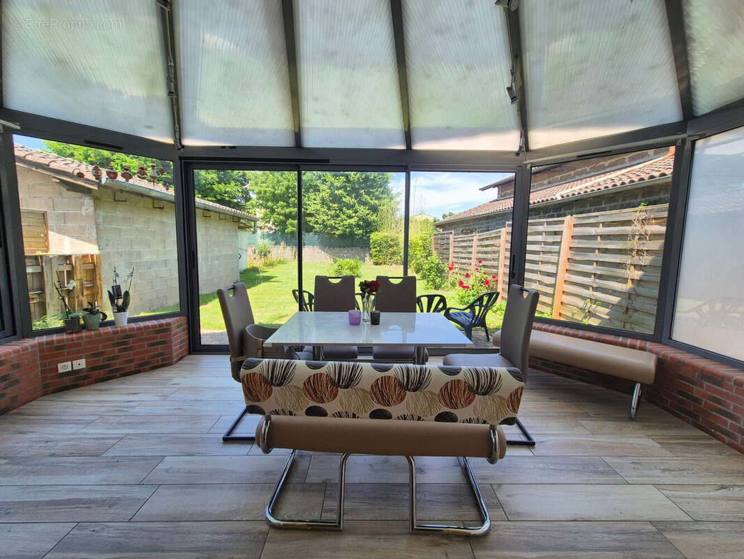 Maison à PONT-DE-VEYLE