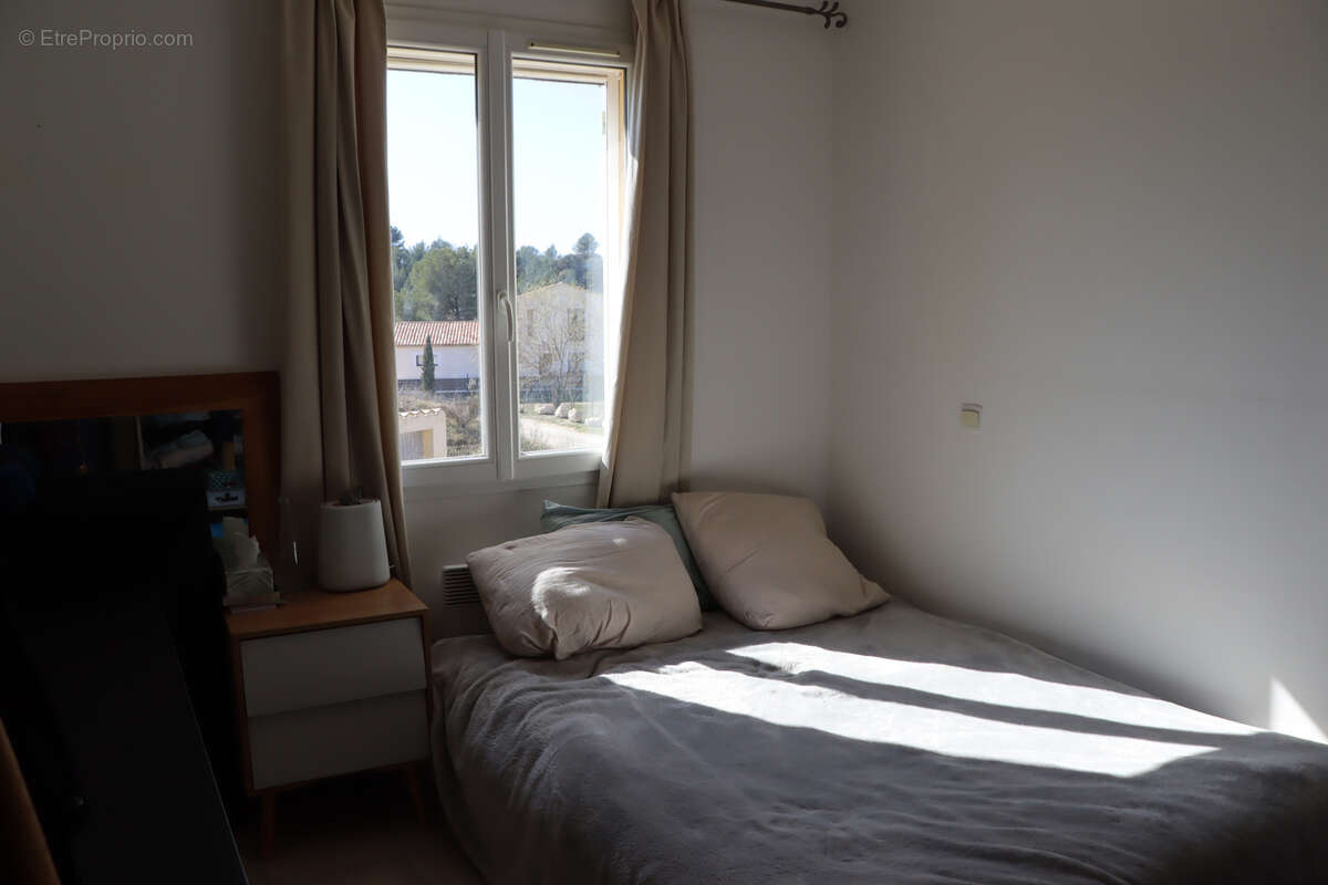 Maison à SAINT-SATURNIN-LES-APT