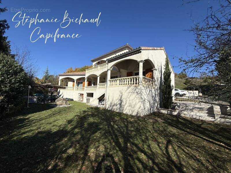 Maison à CHATEAUVIEUX