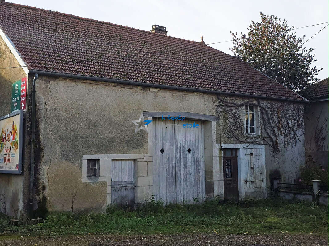 Maison à NEUILLY-L'EVEQUE