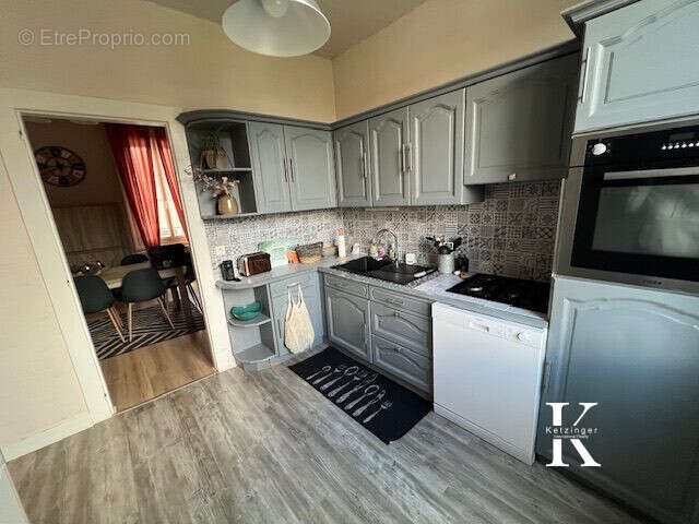 cuisine indépendante équipée  - Appartement à ARQUES-LA-BATAILLE
