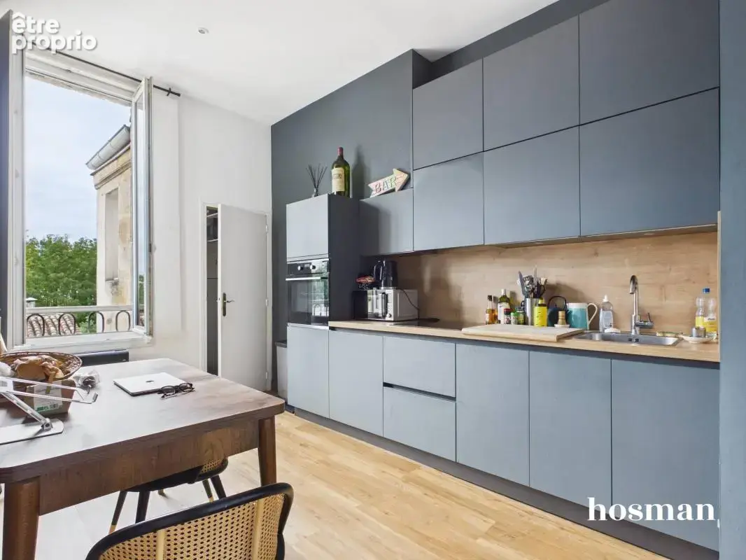 Appartement T2 baigné de lumière, cave - Rue Croix-de-Seguey - Bordeaux - photo 2