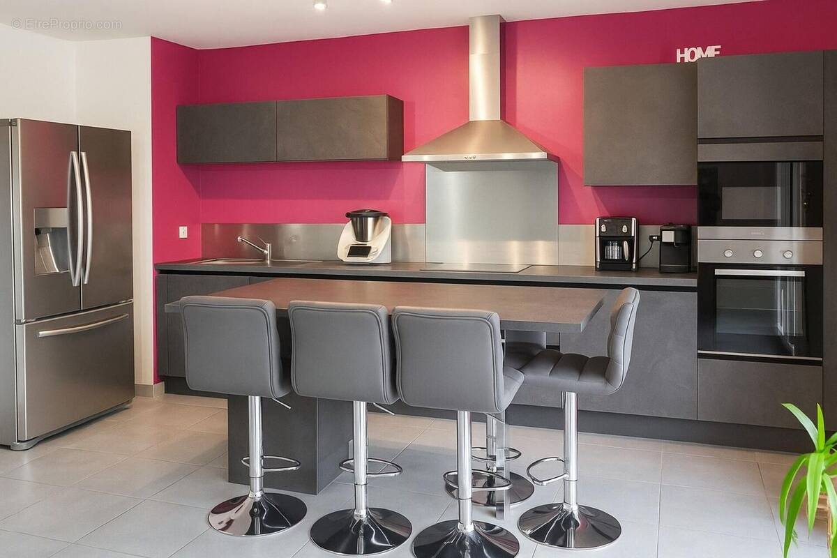 Photo 1 - Appartement à BRON