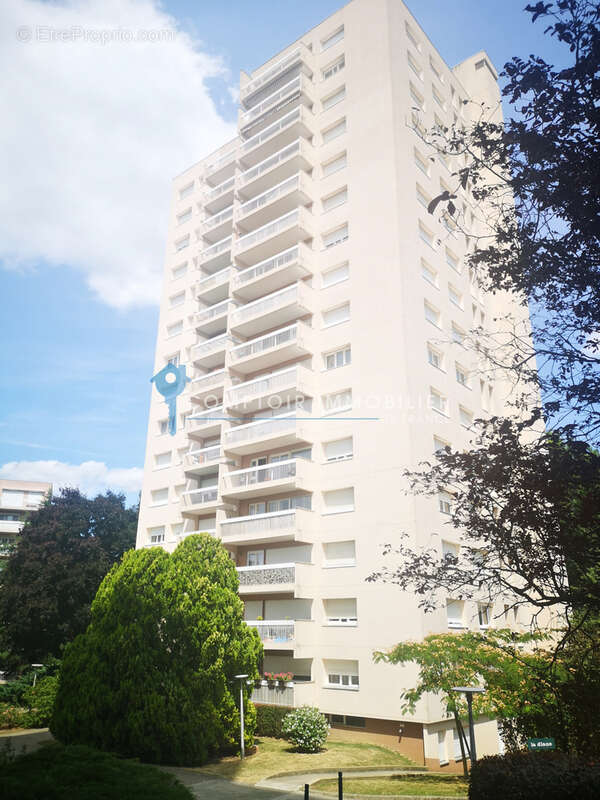 Appartement f4, parking et cave - photo 2