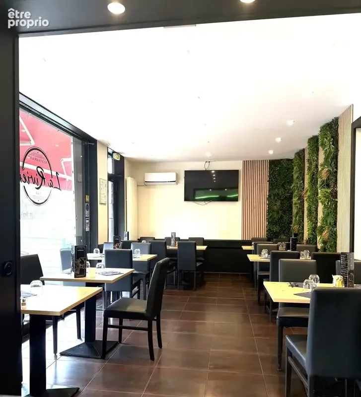 Photo Commerce à Carrieres-Sur-Seine au prix de 395 000€