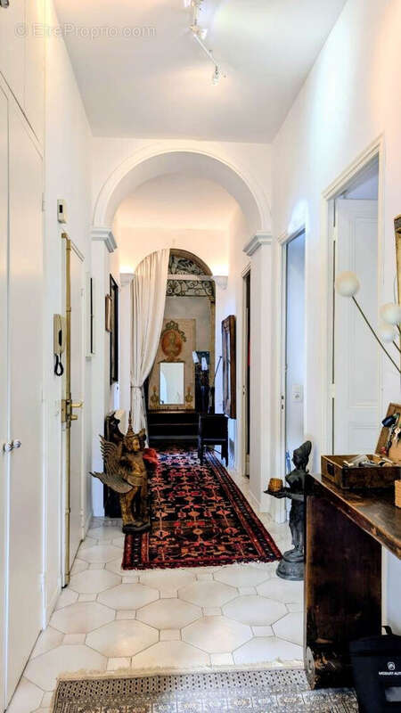 Appartement à VALLAURIS