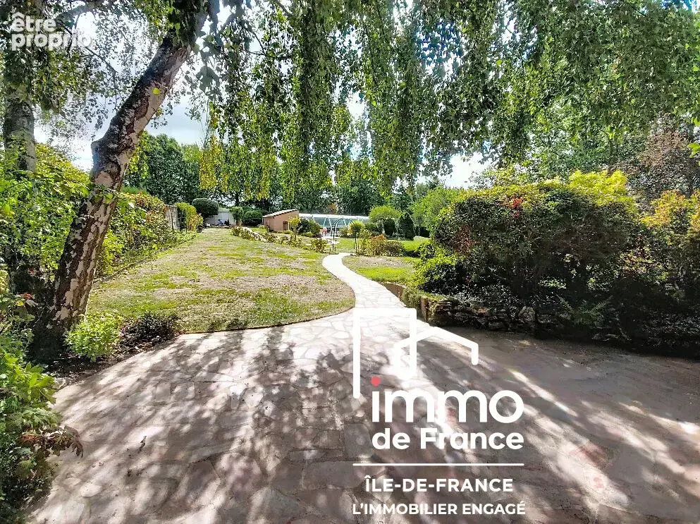 Propriété d'exception ! Maison rénovée, parc de 5 000 m² et piscine couverte - photo 24