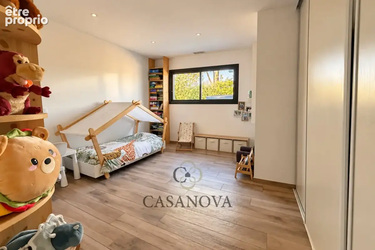 Villa contemporaine avec suite parentale sur piscine, dépendance et jardin paysager à Mireval - photo 24
