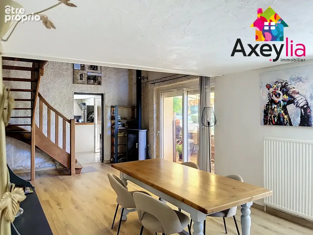 À vendre - pouilly-sous-charlieu- maison familiale sur terrain de 2618 m2 - photo 12