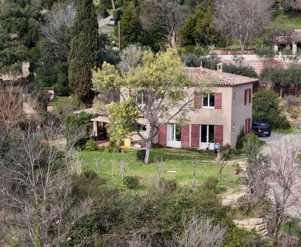 Maison à PLAN-DE-LA-TOUR