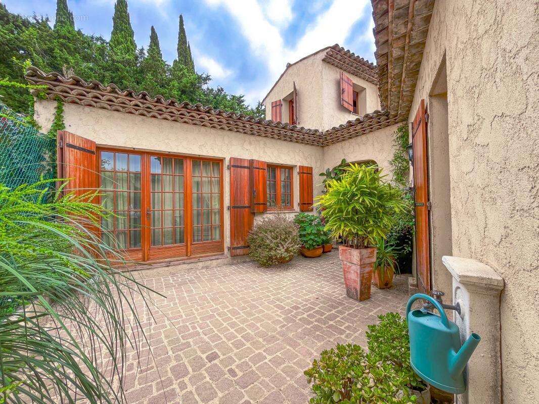 Maison à LA COLLE-SUR-LOUP