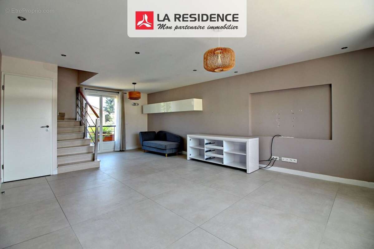 Maison 139 m² à Acheres  - photo 5