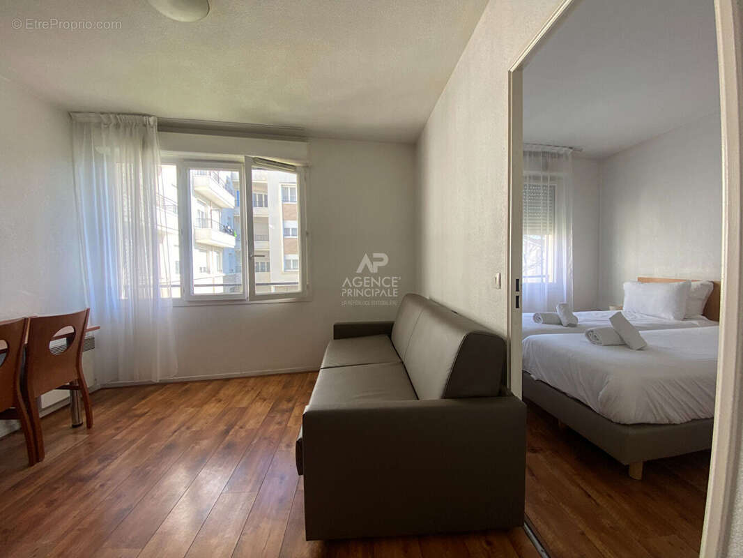 Appartement à NANTERRE