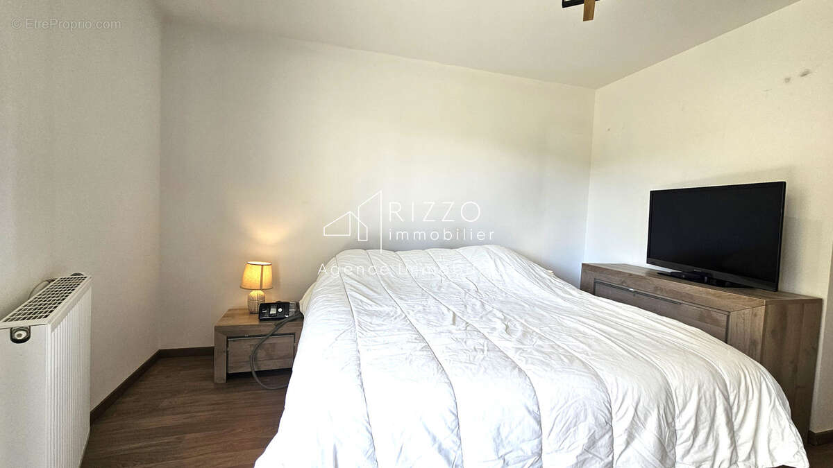Appartement à SAINT-GENIS-POUILLY