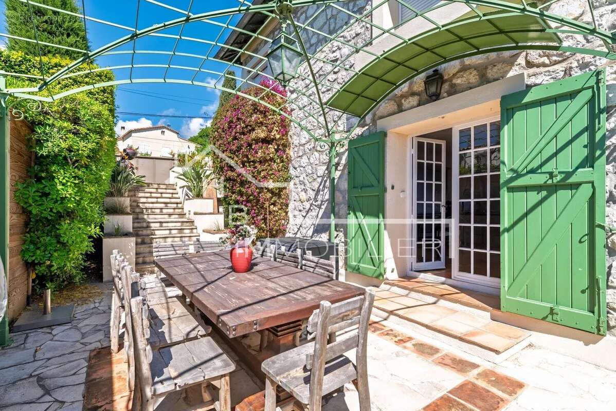 Maison 233 m² à Cagnes-Sur-Mer  - photo 13