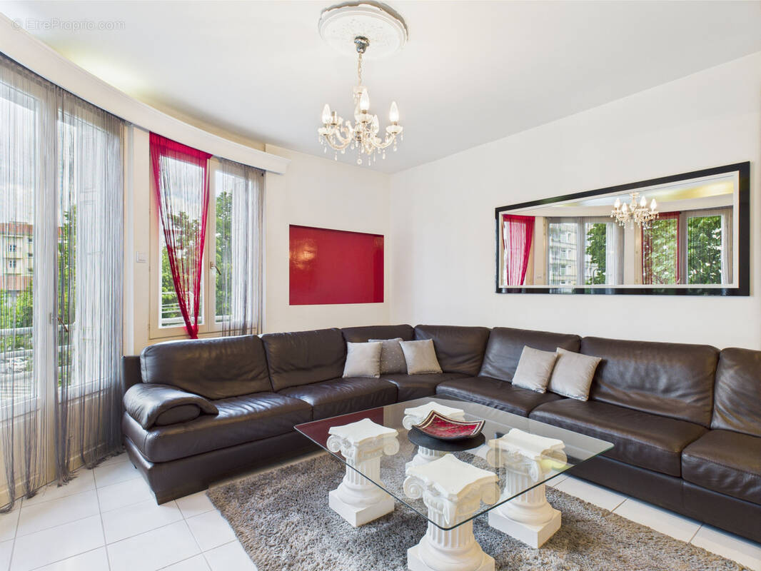 Appartement à SAINT-ETIENNE