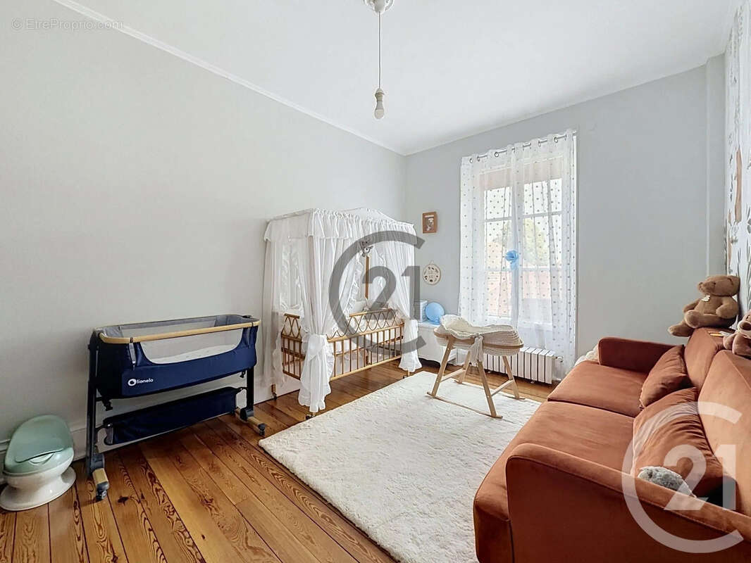 Maison 235 m² à Dierrey-Saint-Pierre  - photo 14