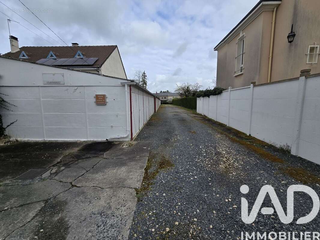 Photo 5 - Parking à CHATEAUROUX