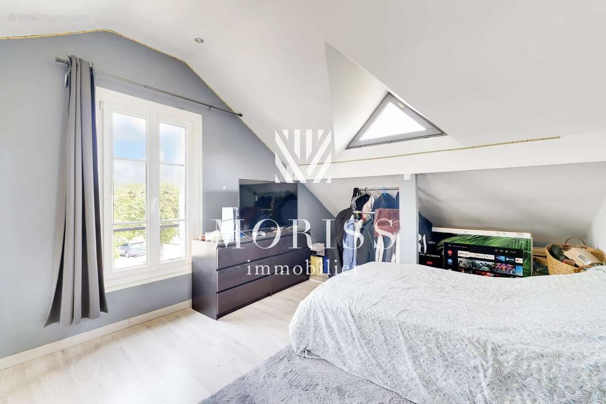 Champigny-sur-Marne - Maison de 4 pièces de 100m² - photo 2