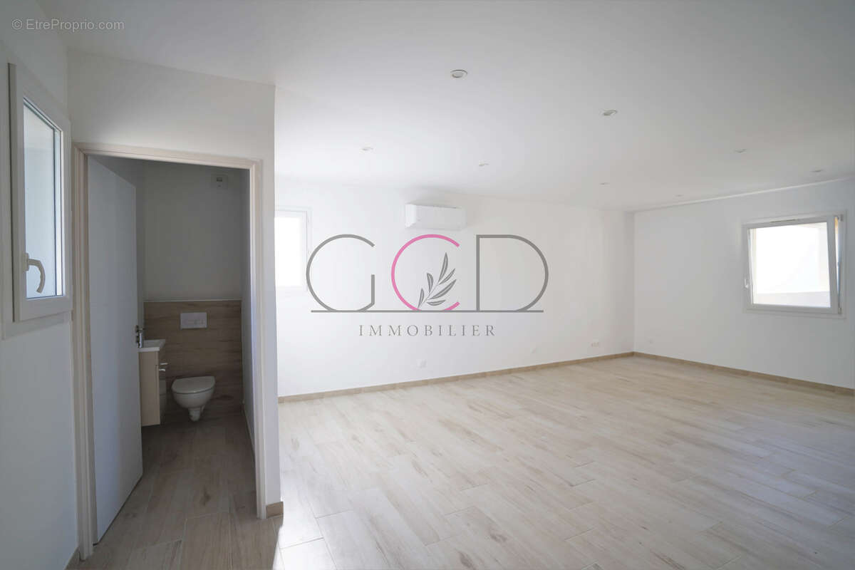 Appartement à VENTABREN
