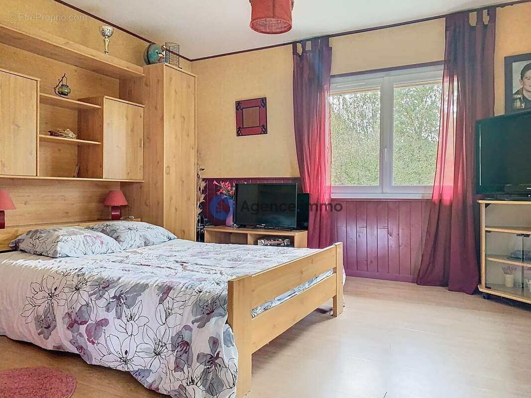 Maison à CHATEAU-LA-VALLIERE