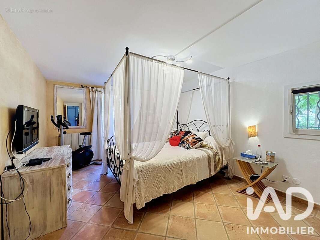 Maison 114 m² à Carnoux-En-Provence  - photo 9