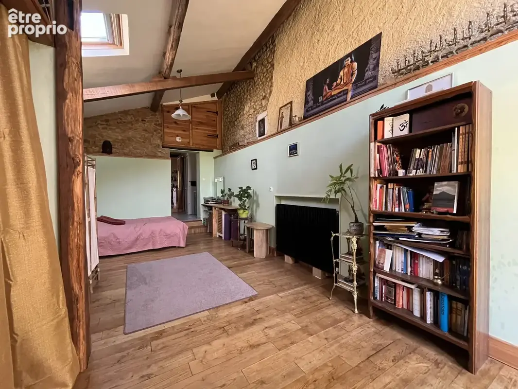 Maison de campagne sur 5 000m2 de terrain - photo 9