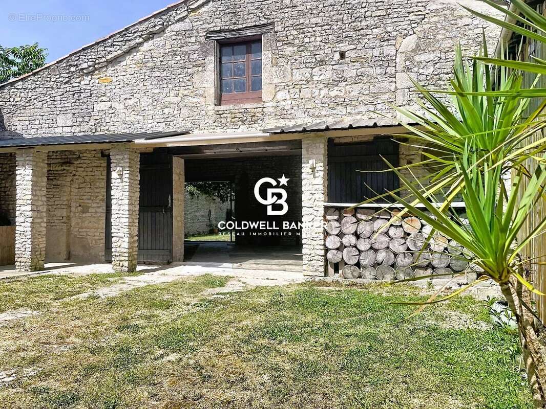 Maison à BENON