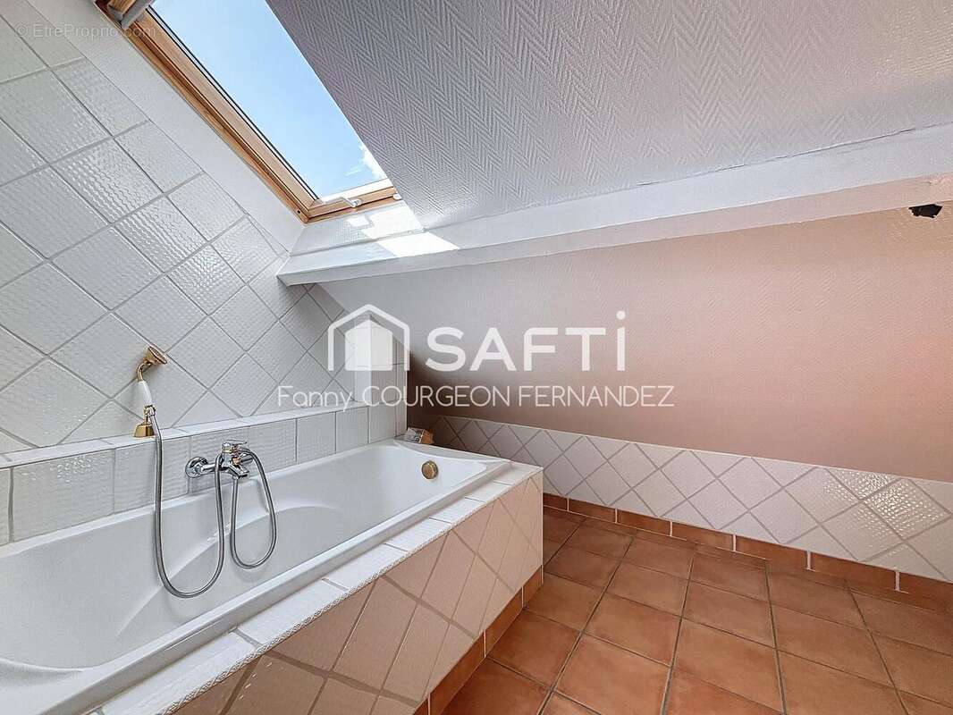 Photo 8 - Maison à LE MESNIL-AUBRY