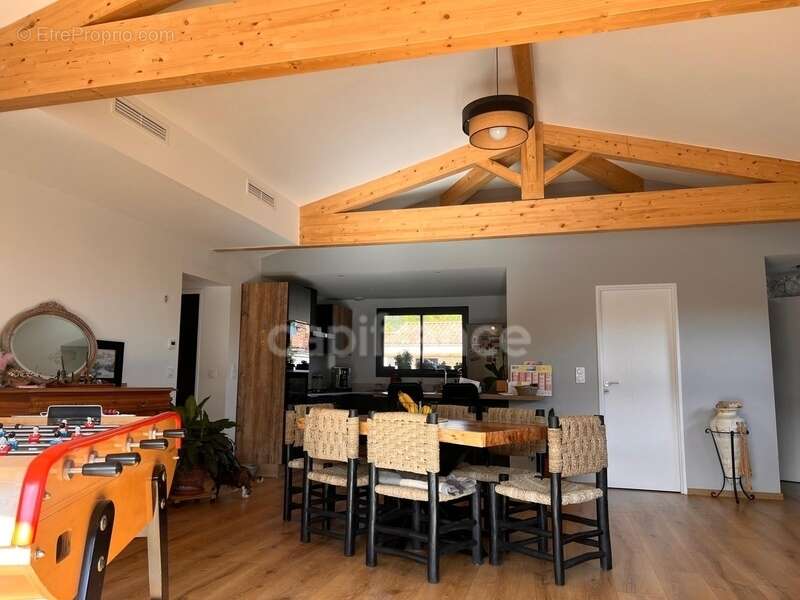 Maison à PLAN-D'AUPS-SAINTE-BAUME