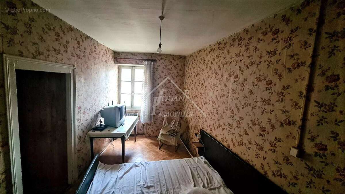 Appartement à BOURBON-L'ARCHAMBAULT