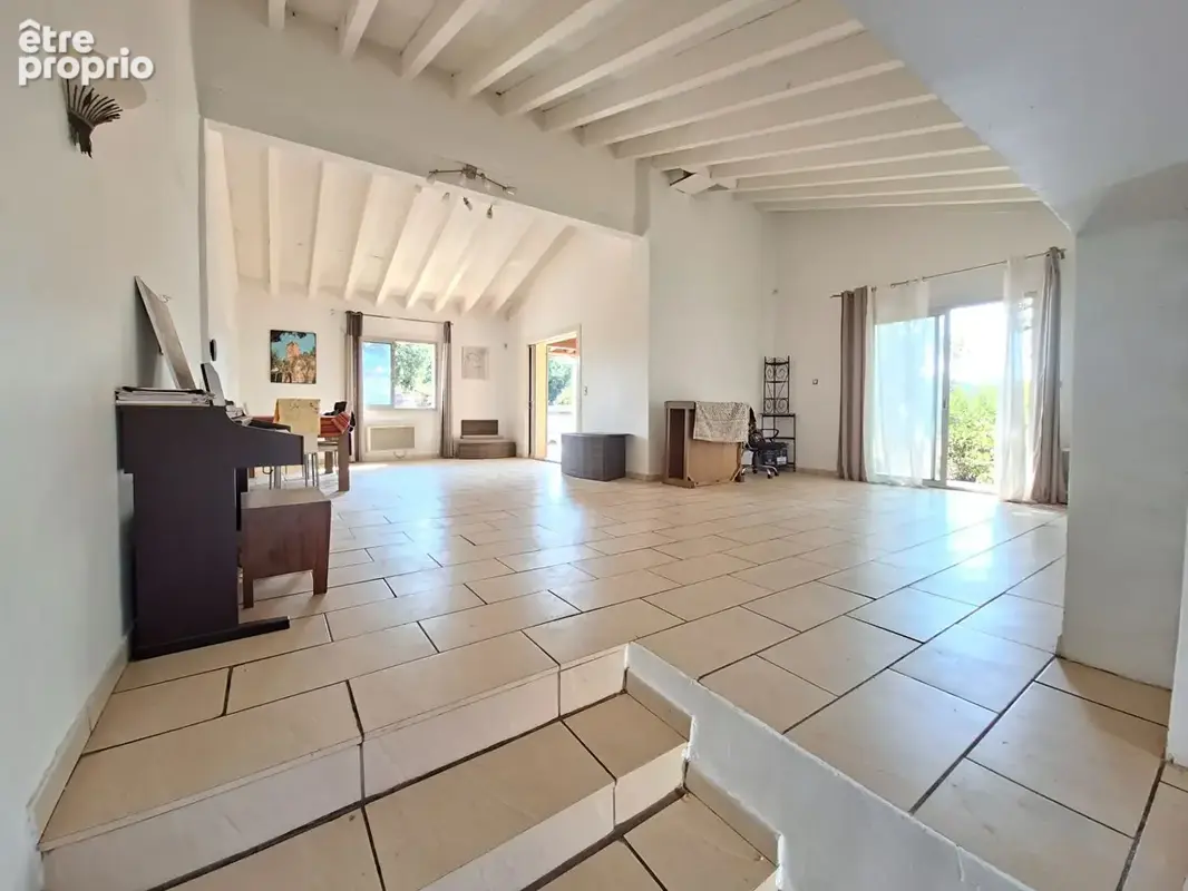 Perpigna Sud Est Maison de Type 4  de145m2 sur 6800m2 de terrain - photo 8