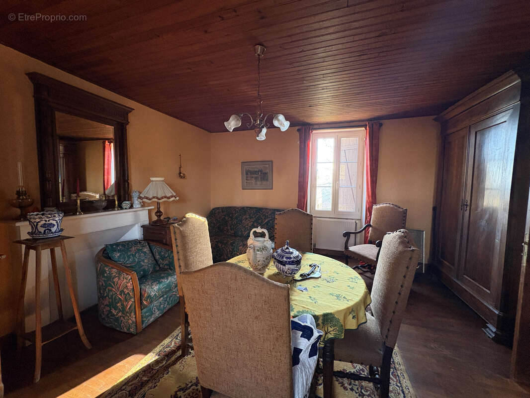 Maison à GRIVES