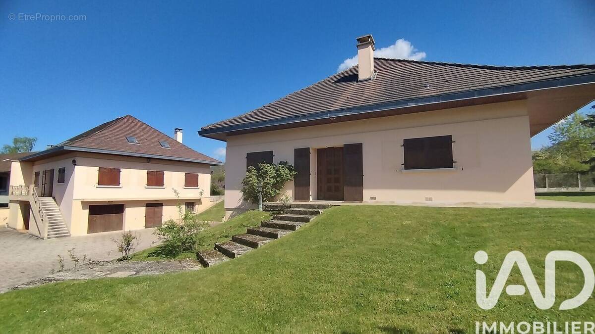 Photo 1 - Maison à OYONNAX