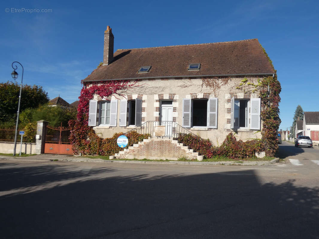 Maison à ORMOY
