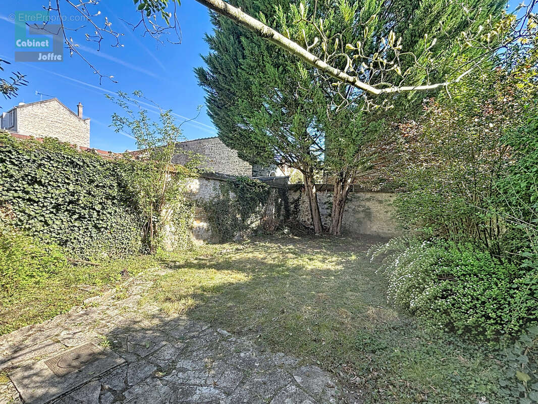 Maison à FONTAINEBLEAU