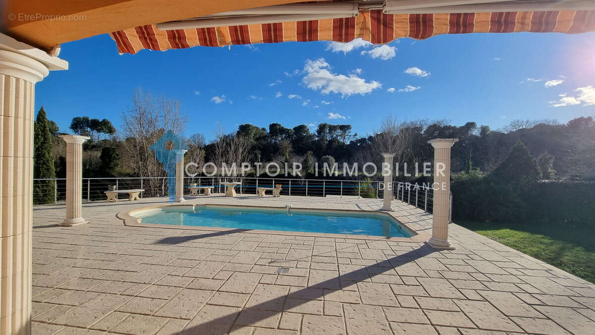 VAR (83) - À VENDRE - LA MOTTE - Superbe Villa 4 chambres avec piscine dans un environnement bucolique - photo 21